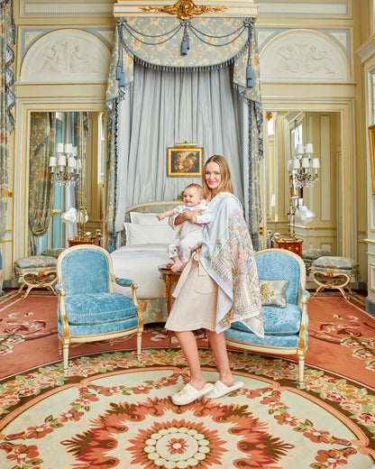 Atelier Choux Paris: Carré - Monceau Mansion Swaddle